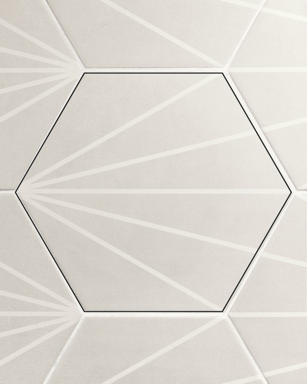 Sun Hexagon Fliesen Pearl 23x26cm mit weißen Sonnenstrahlen als Motiv