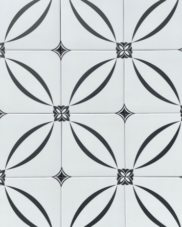 Klassische Bodenfliese 20x20 R10 B mit floralem Muster Weiß Schwarz | MUSTERVERSAND