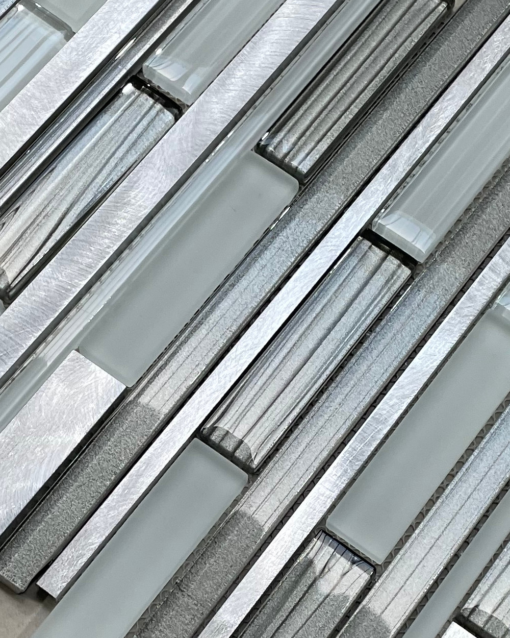 3,24 m² Restposten | Glas-Aluminiummosaik 30x30 cm