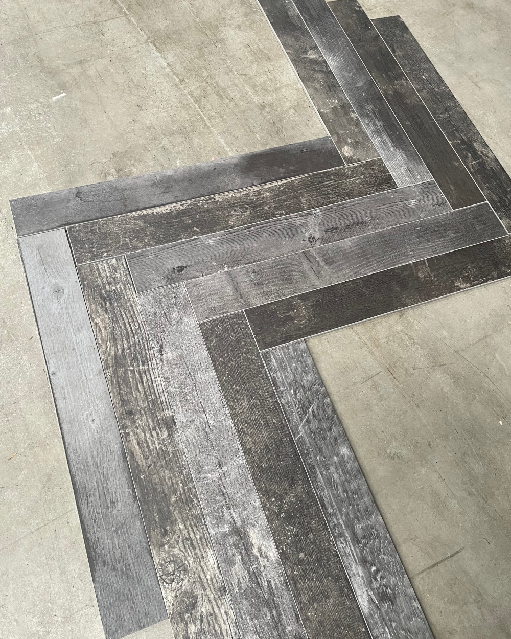 17,29 m² Restposten Chevronchic black 7,8x61 cm