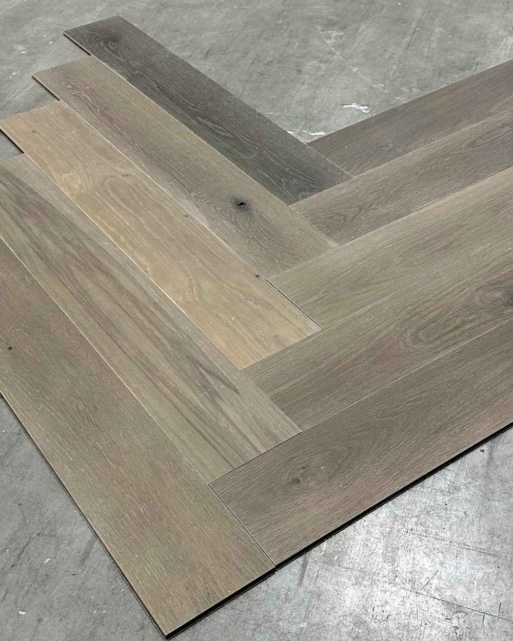 13,09 m² Restposten Due Natural Brushed Oak Walnut 20x120 cm