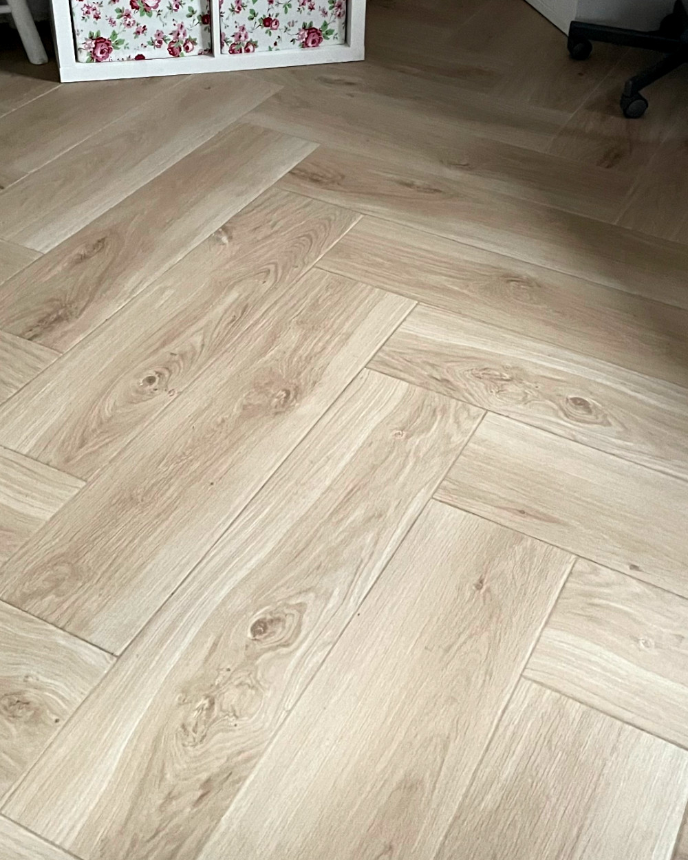 Light wood-effect oak tiles 22.5x90cm | Havana Almond | Sample shipping