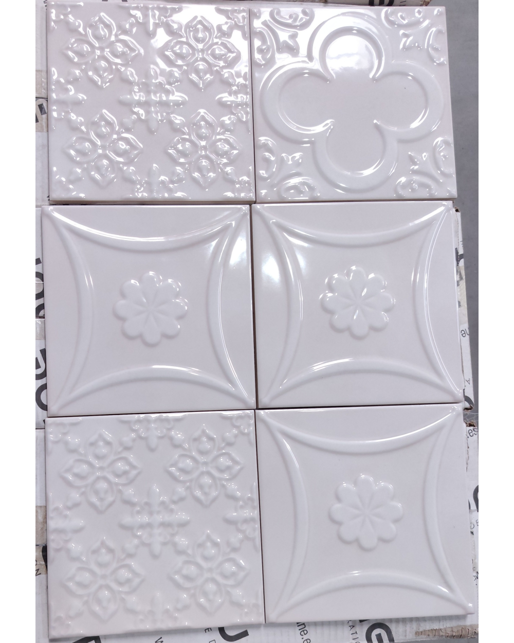 3,8 m² Remaining stock Lucciola Hueso 15x15 cm