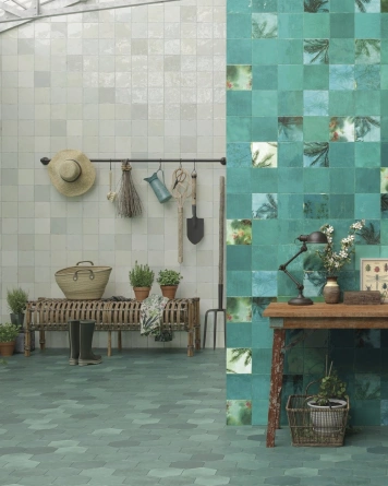 Nomade Turquesa: Hexagon Tile in Green, Vintage Matt