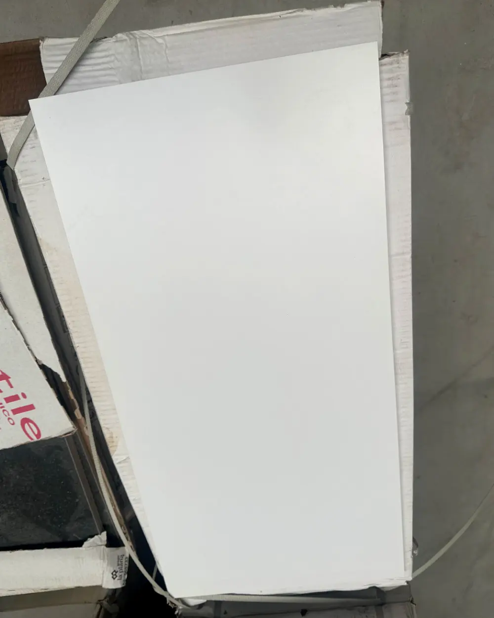 10,08 m² Restposten Wandfliesen 30x60 Weiß matt