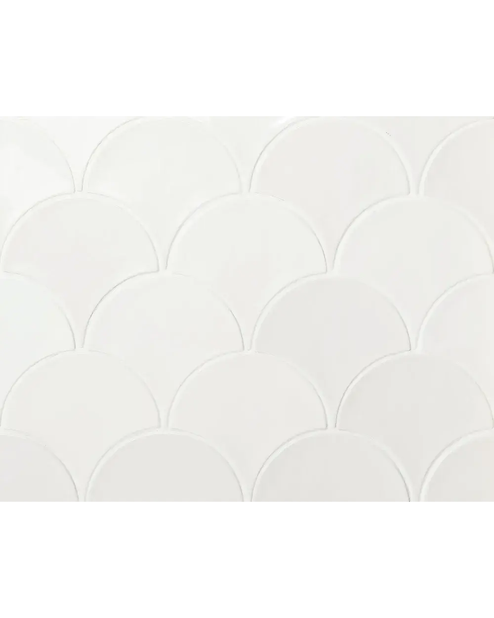 Smiles White: Fischschuppen-Wandfliese in Weiß