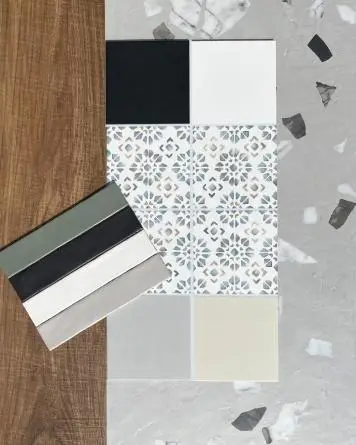 15x15 cm Fliese mit handbemaltem Blumendekor für Boden und Wand | MUSTERVERSAND